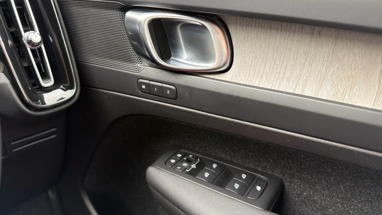 Volvo Xc40 1.5 T3 [163] Inscription 5dr Petrol Estate